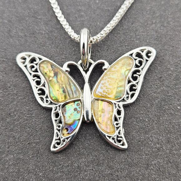 Mother Of Pearl Abalone Shell Butterfly Pendant Charm Necklace Silver Chain - Picture 2 of 6